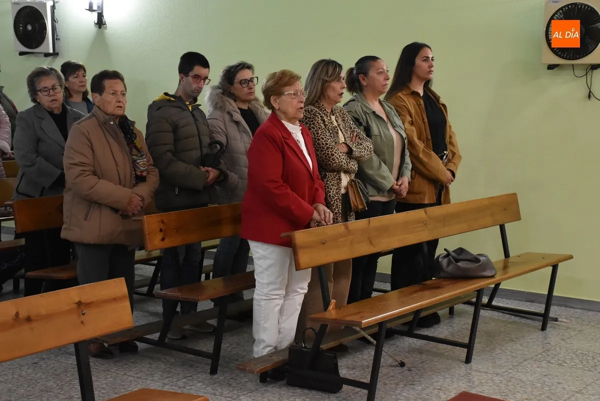 Foto 4 - Ampl&iacute;sima asistencia al d&iacute;a grande en honor a la Virgen de F&aacute;tima en su Parroquia