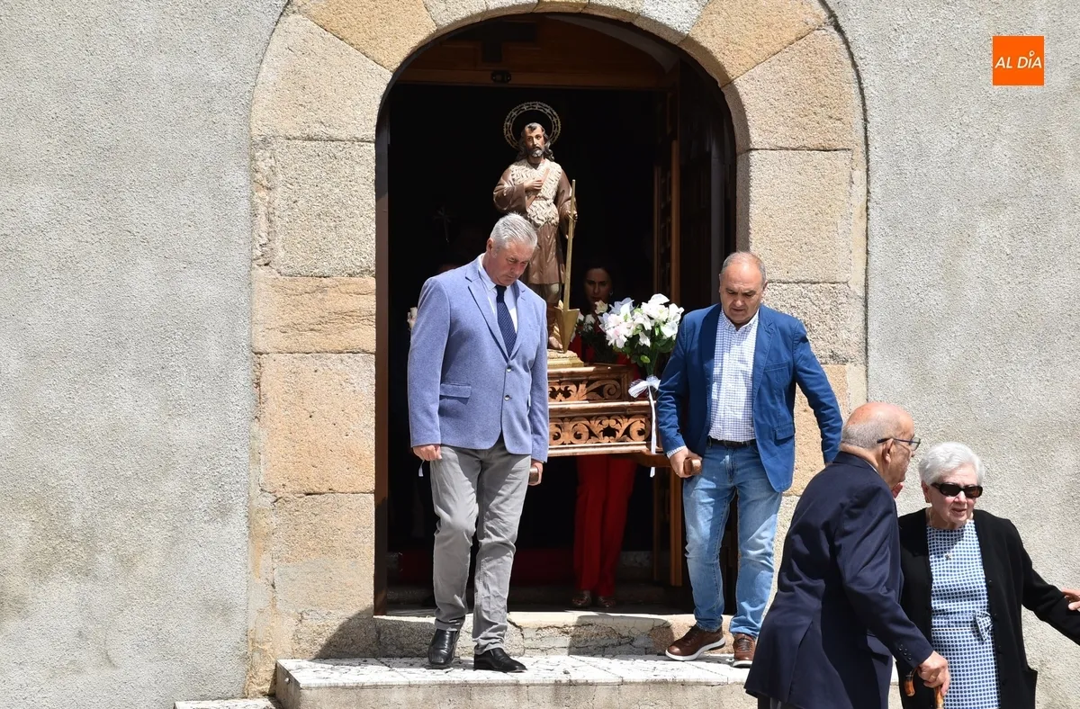 Foto 2 - Carpio de Azaba se pone sus mejores galas para arrancar la celebraci&oacute;n de su patr&oacute;n