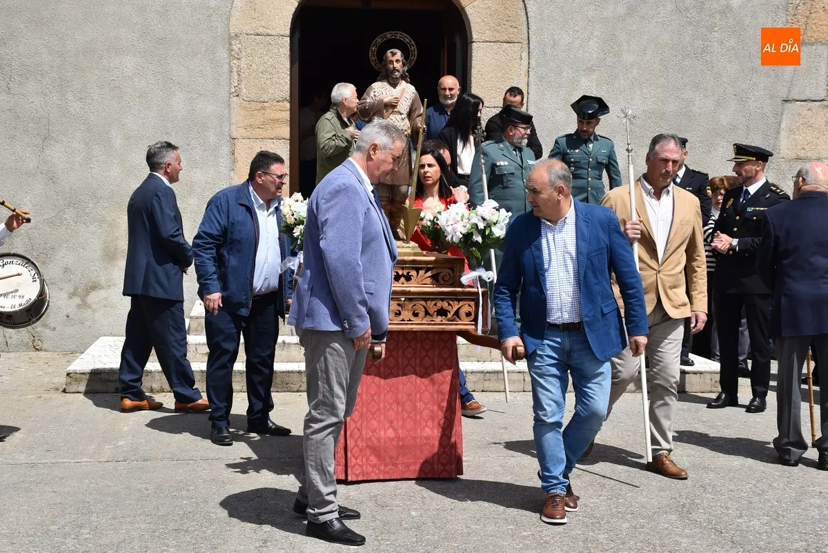 Foto 3 - Carpio de Azaba se pone sus mejores galas para arrancar la celebraci&oacute;n de su patr&oacute;n
