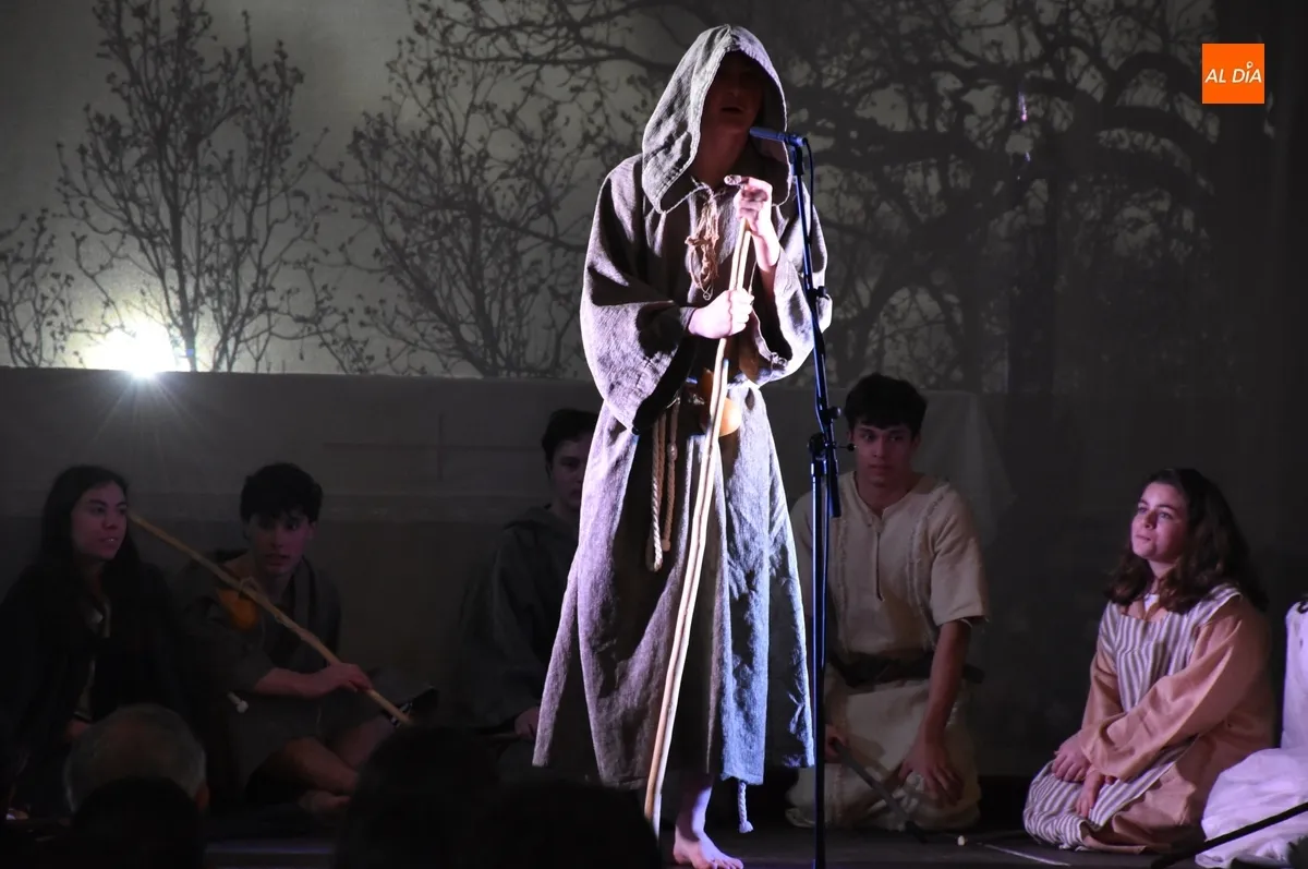 Foto 2 - 250 alumnos de Religi&oacute;n disfrutan de un montaje teatral al hilo del A&ntilde;o Jubilar de la Esperanza