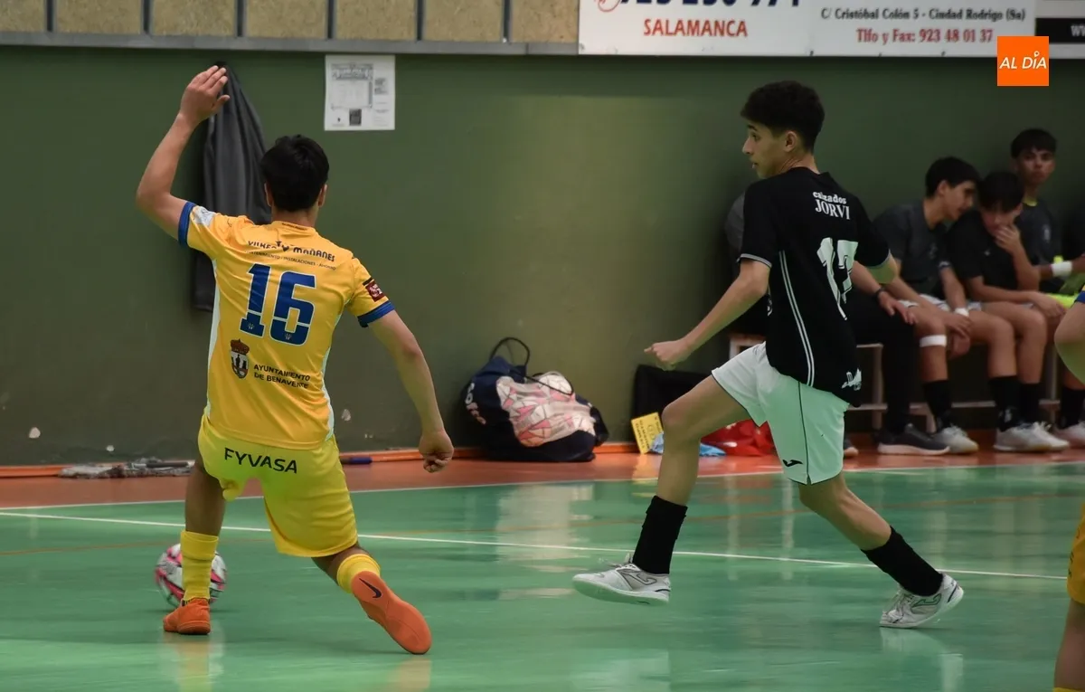 Foto 10 - El III Cadete se despide de su afici&oacute;n con victoria en un partido repleto de goles