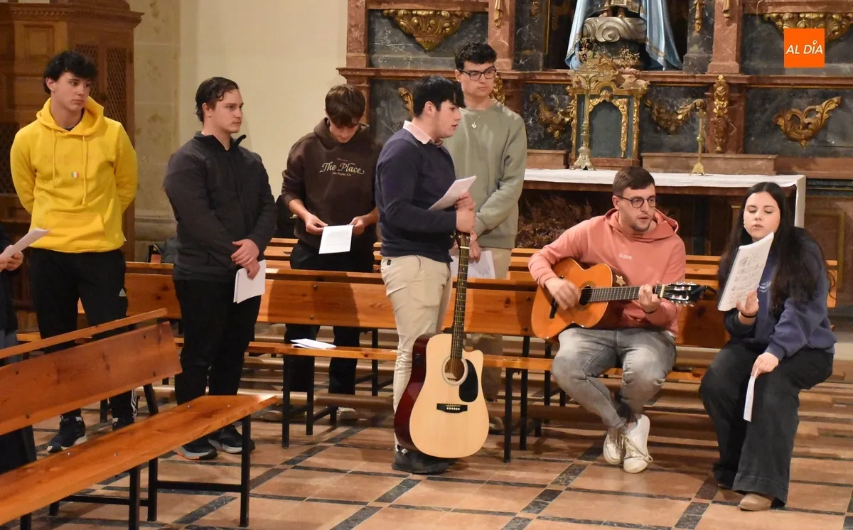 Foto 3 - La elecci&oacute;n de Le&oacute;n XIV marca el final de las '12 Horas de Oraci&oacute;n por las Vocaciones'