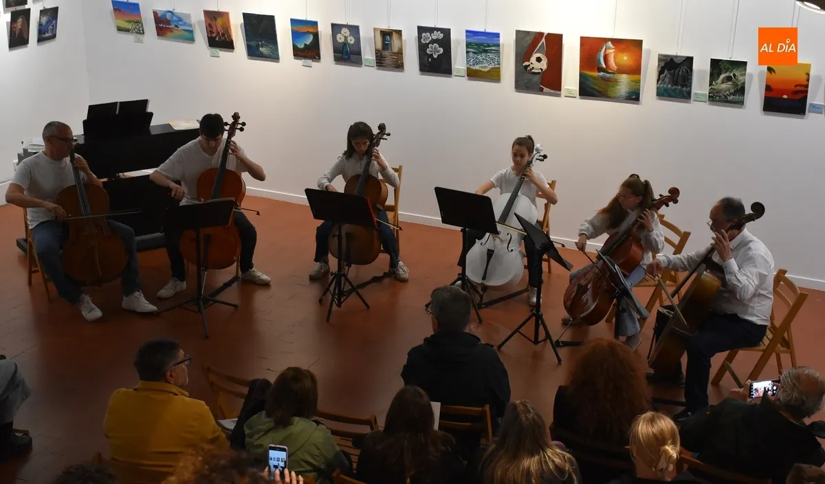 Foto 2 - Compositores cl&aacute;sicos gu&iacute;an la audici&oacute;n de los alumnos de Violonchelo