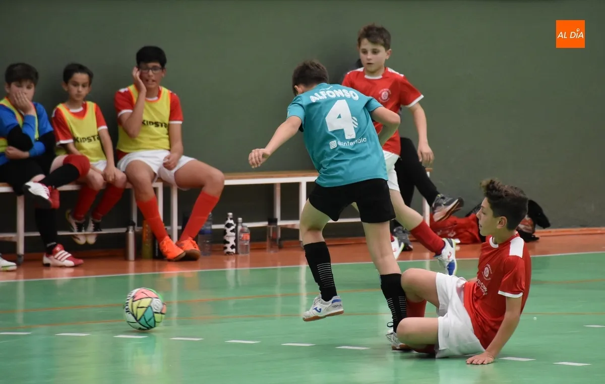 Foto 10 - El Alev&iacute;n A del III Columnas se proclama Campe&oacute;n de Liga