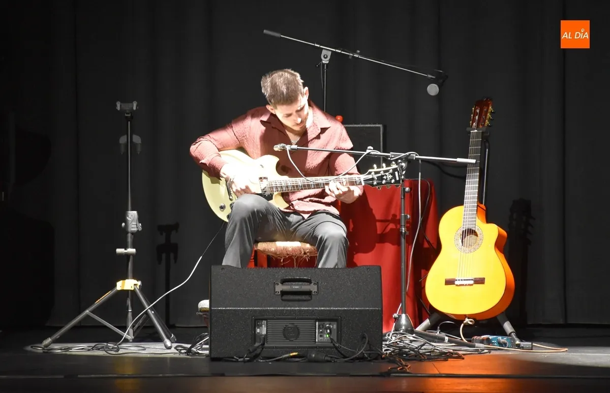 Foto 6 - Am&oacute;s Lora regresa 9 a&ntilde;os despu&eacute;s a las tablas del Teatro Nuevo