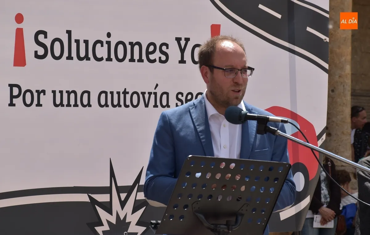 Foto 7 - Instituciones de diversa &iacute;ndole plasman su &ldquo;unidad&rdquo; para reivindicar el arreglo de la A-62