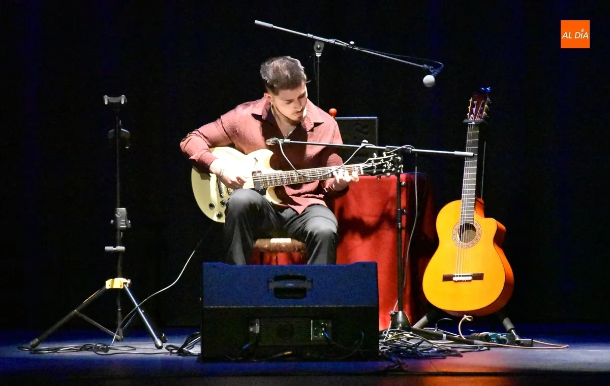 Foto 11 - Am&oacute;s Lora regresa 9 a&ntilde;os despu&eacute;s a las tablas del Teatro Nuevo