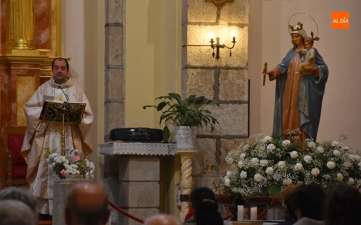 Foto 2 - La Virgen de los Remedios se queda sin procesionar por culpa de la lluvia