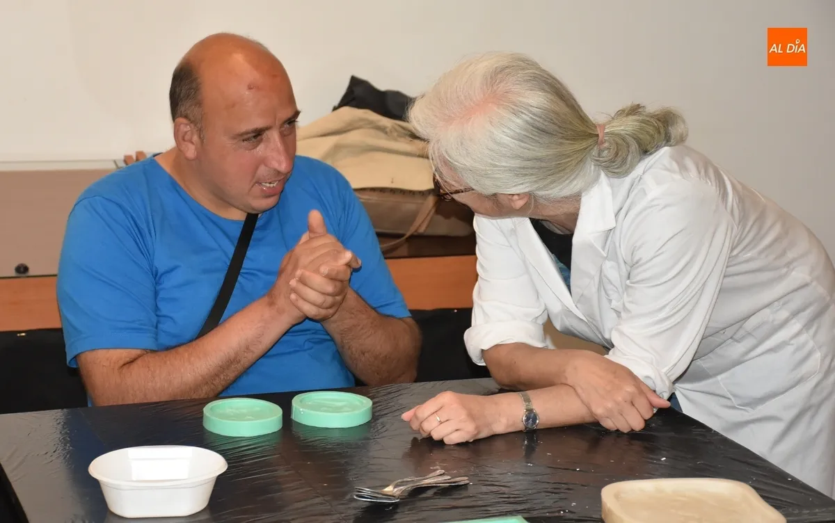 Foto 11 - Impartida la primera tanda de talleres gratuitos de moldes de escayola