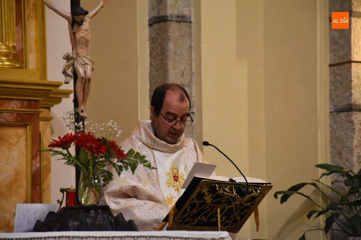 Foto 7 - La Virgen de los Remedios se queda sin procesionar por culpa de la lluvia
