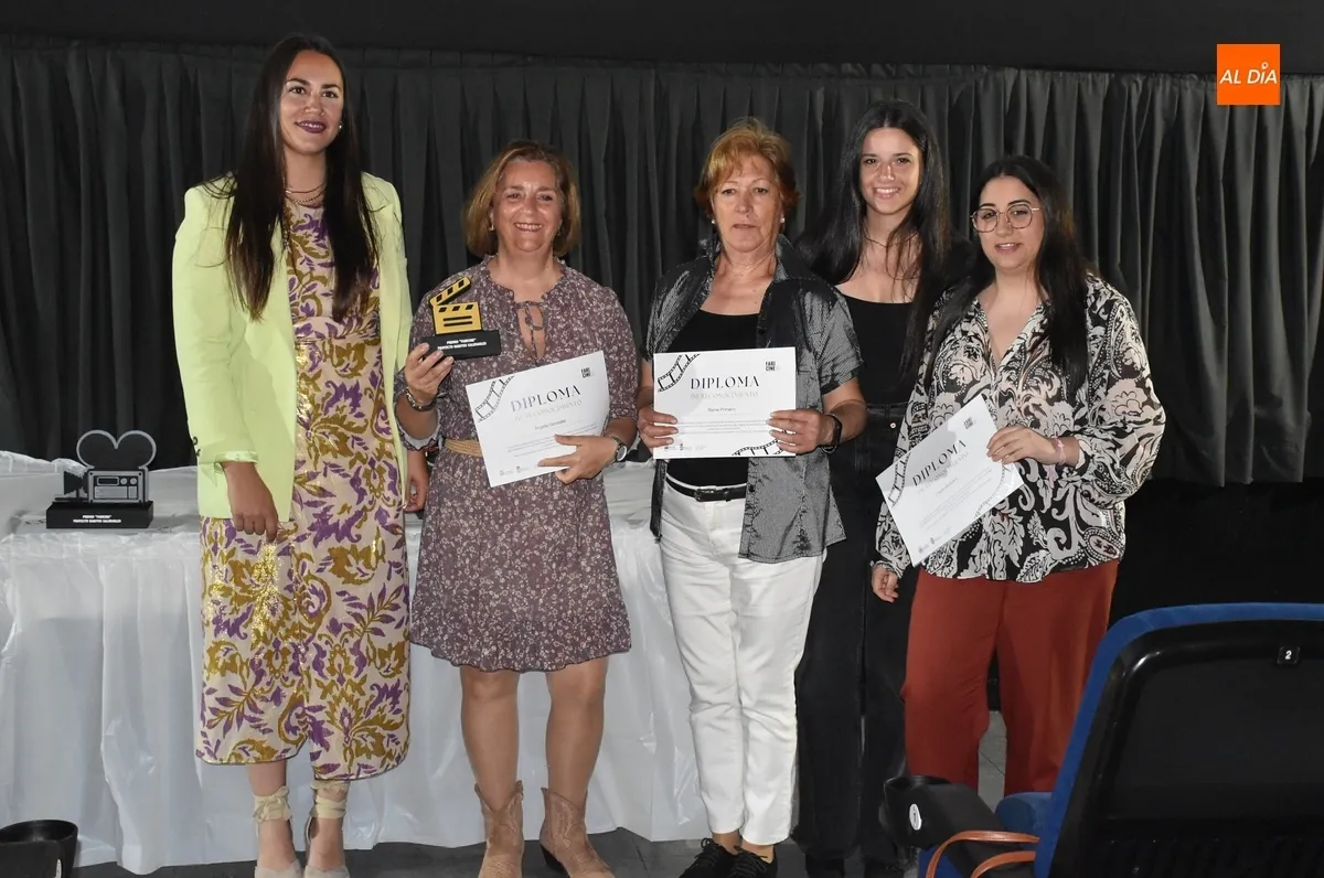 Foto 10 - Alumnos del IES Tierra de Ciudad Rodrigo se llevan el 1&ordm; puesto en los nuevos Premios Faricine