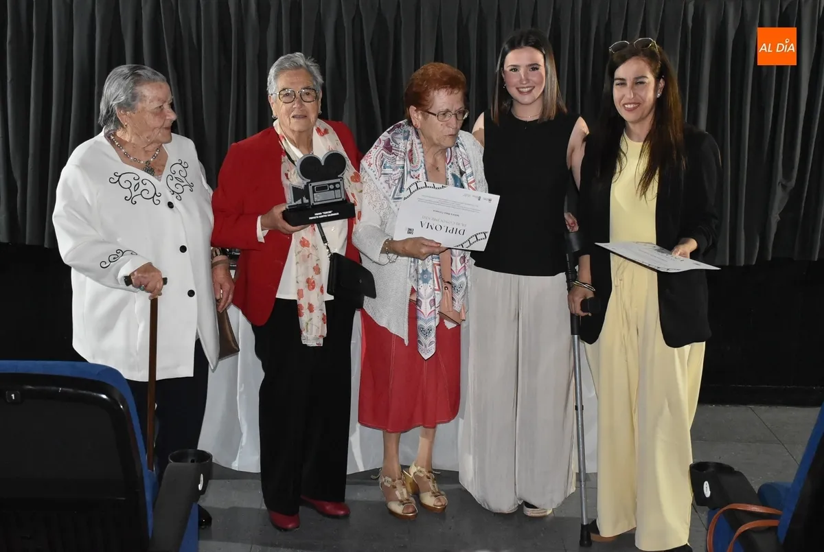 Foto 11 - Alumnos del IES Tierra de Ciudad Rodrigo se llevan el 1&ordm; puesto en los nuevos Premios Faricine