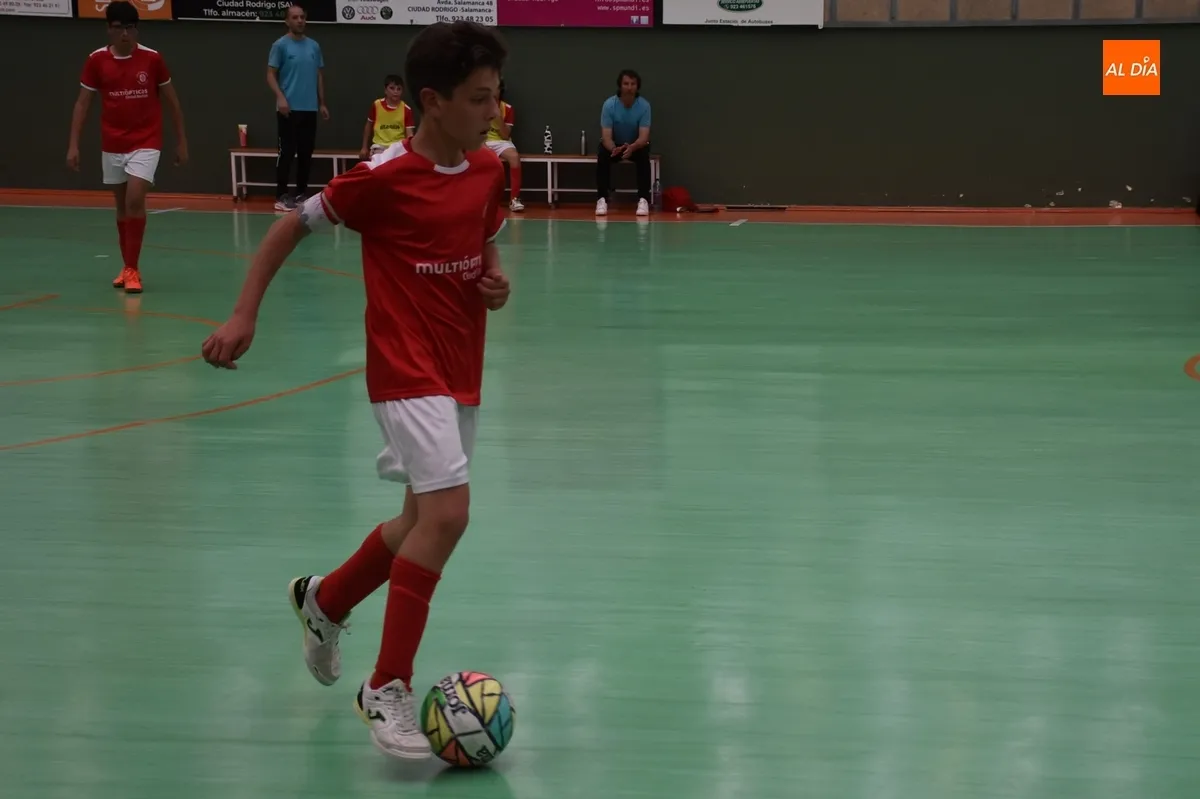 Foto 4 - El III Alev&iacute;n A saca tambi&eacute;n adelante su 2&ordm; partido de la fase regional