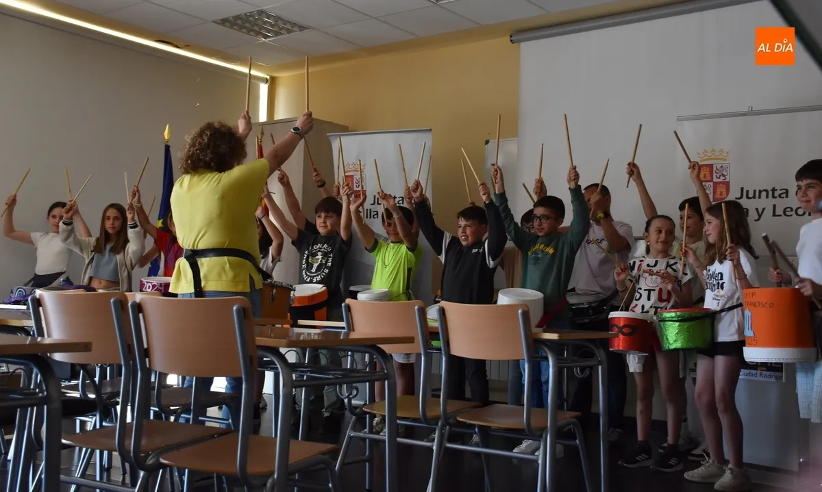 Foto 7 - Docentes de M&uacute;sica de toda Castilla y Le&oacute;n vuelven a darse cita en Ciudad Rodrigo