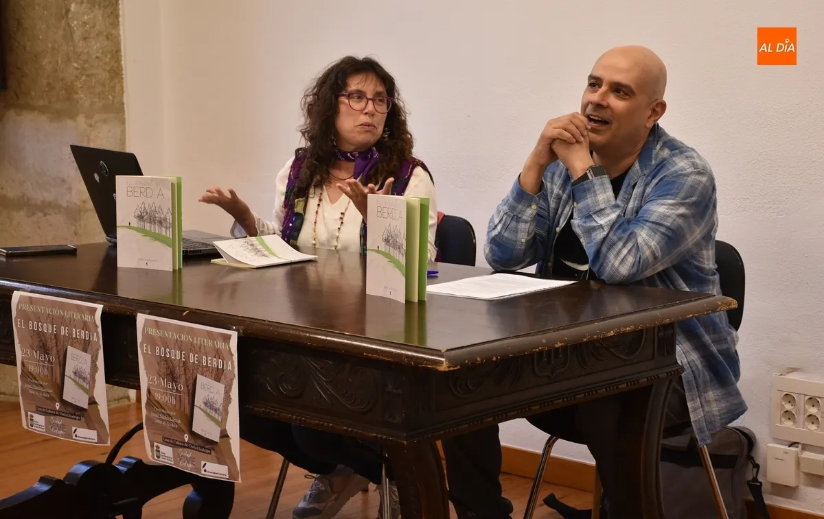 Foto 3 - Ismael Shah&iacute;n presenta en sociedad su libro &lsquo;El Bosque de Berd&iacute;a&rsquo;