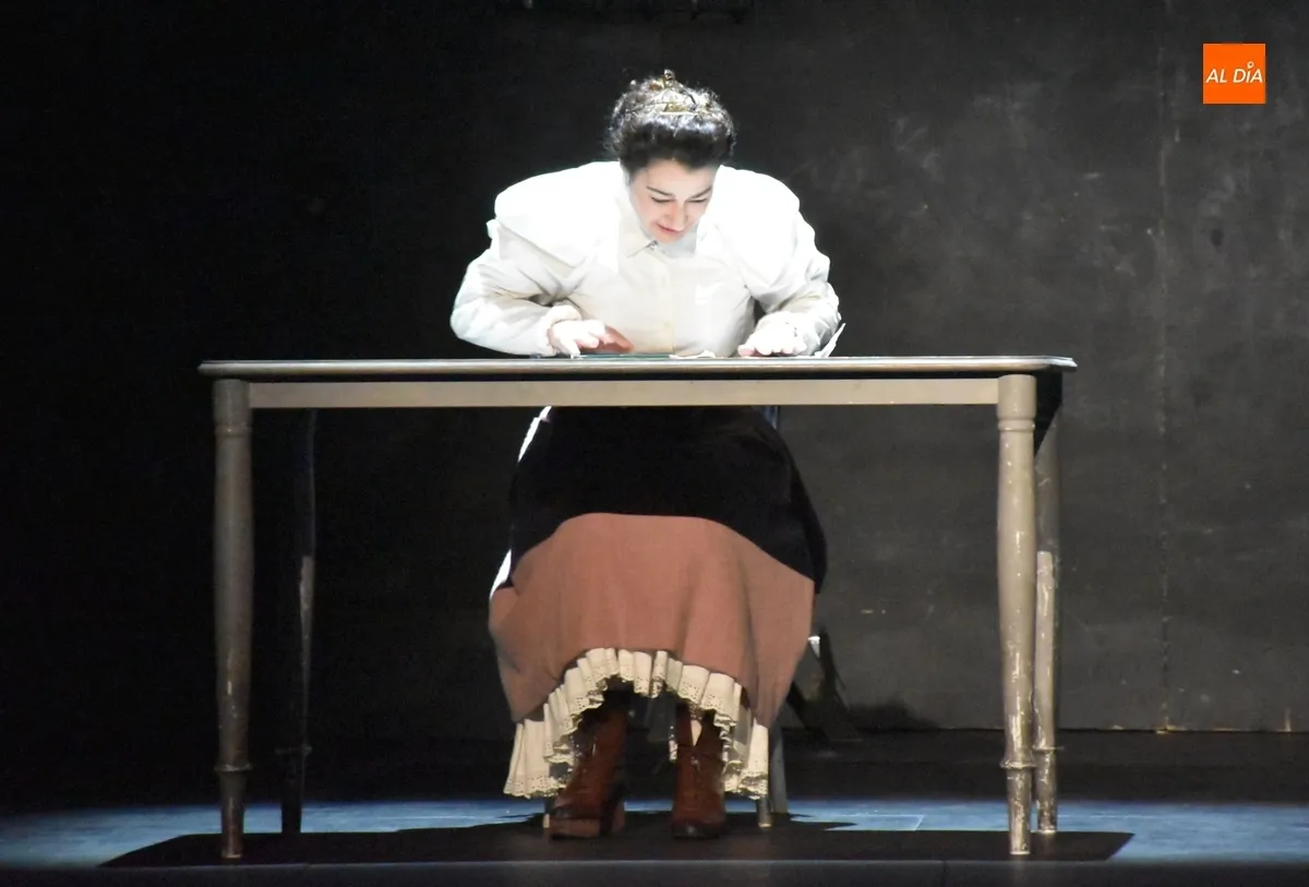 Foto 5 - Teatro Defondo pone el broche con &lsquo;Se&ntilde;ora Einstein&rsquo; al semestre de la Red de Teatros