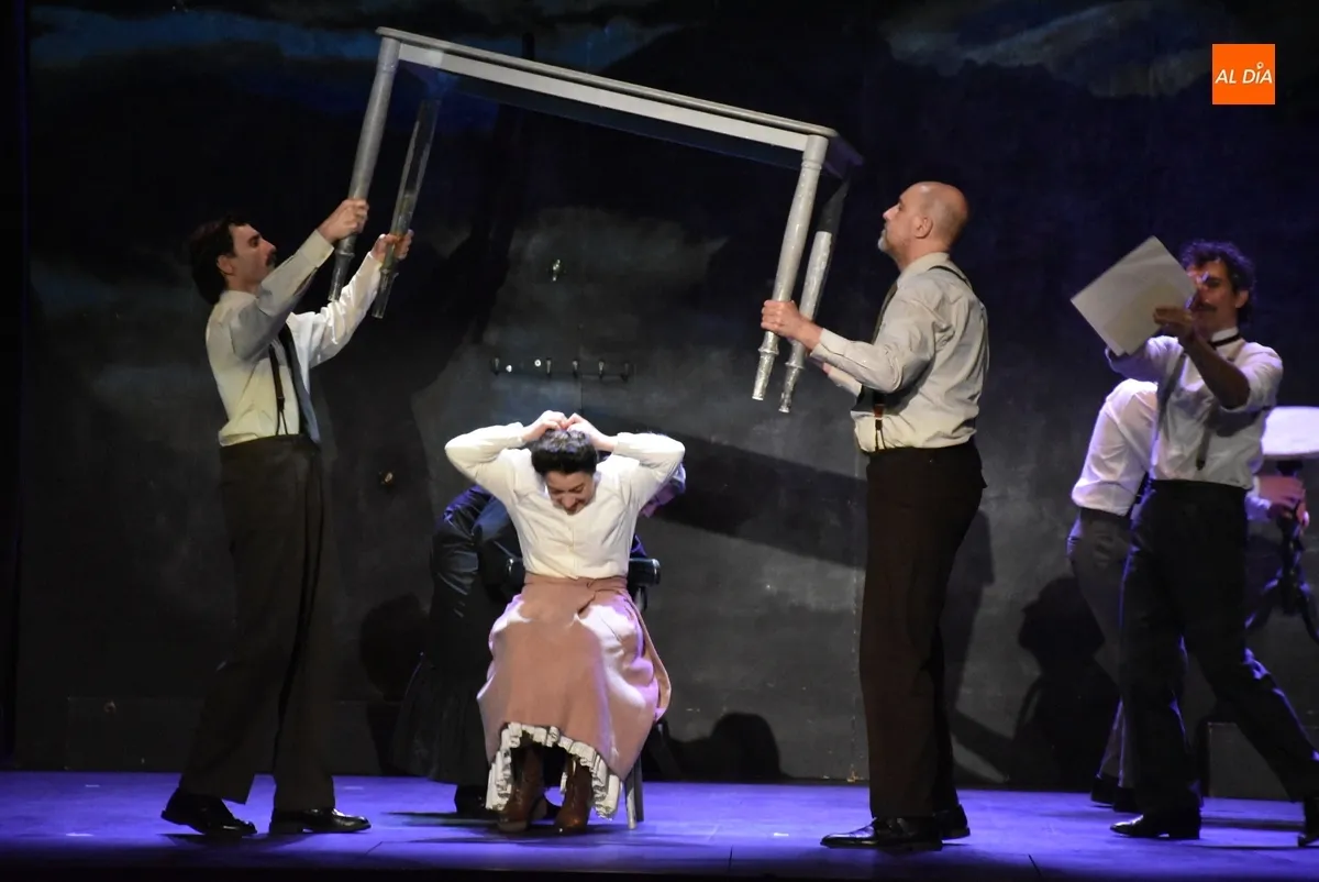 Foto 9 - Teatro Defondo pone el broche con &lsquo;Se&ntilde;ora Einstein&rsquo; al semestre de la Red de Teatros