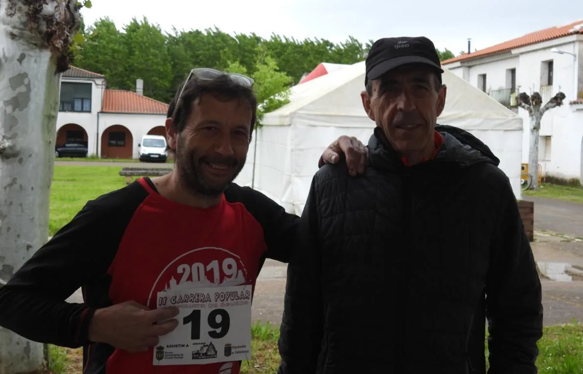 Foto 2 - Adri&aacute;n Mart&iacute;n y Ester Rodr&iacute;guez triunfan en la 2&ordf; Carrera Popular de &Aacute;gueda