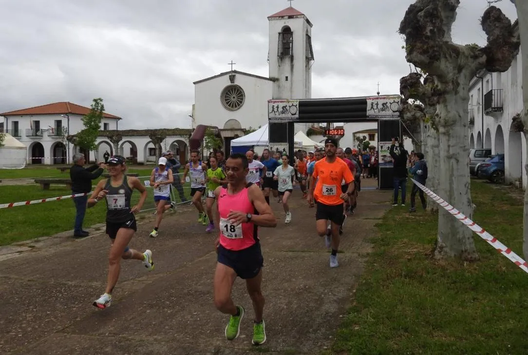 Foto 11 - Adri&aacute;n Mart&iacute;n y Ester Rodr&iacute;guez triunfan en la 2&ordf; Carrera Popular de &Aacute;gueda