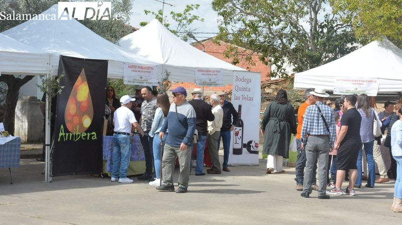 II Feria Agroalimentaria y I Marcha Solidaria en 24 de mayo en Ahigal de los Aceiteros