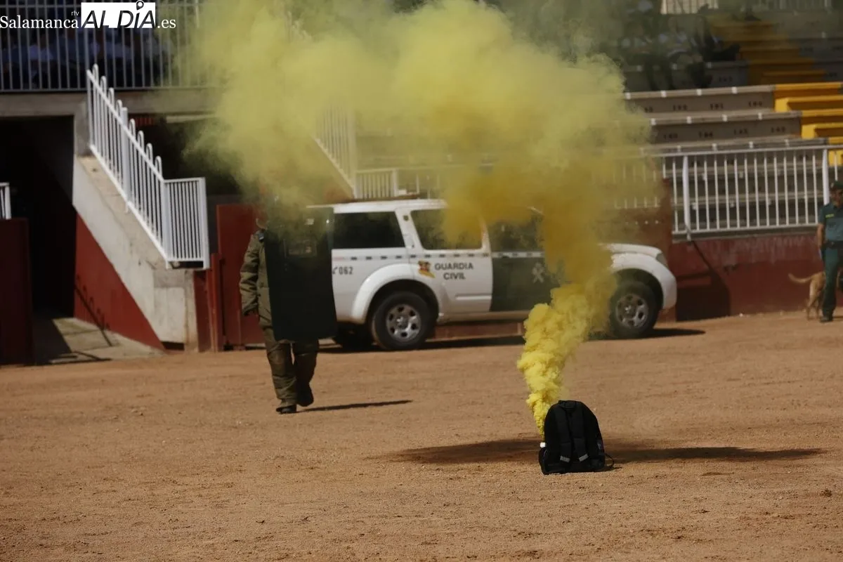 Demostración de la Guardia Civil en el Recinto Ferial de la Diputación de Salamanca ante 2.000 escolares. Foto de David Sañudo