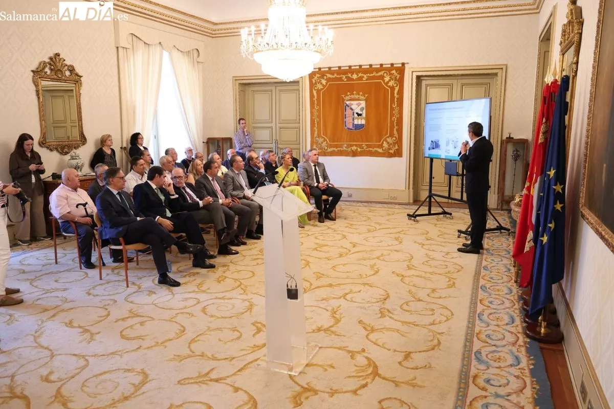 Presentación del ambicioso proyecto energético que se va a desarrollar en Salamanca. Foto de David Sañudo