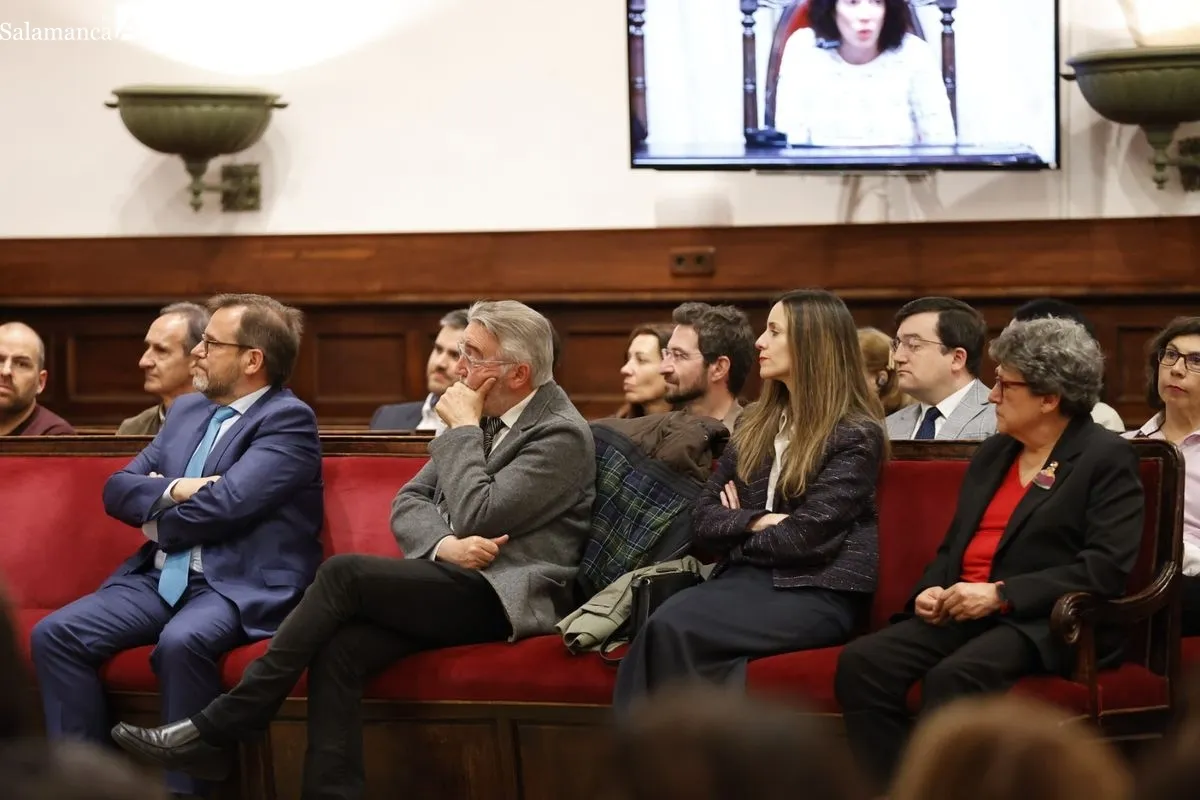 El prestigioso filósofo político Michael Sandel, profesor de la Universidad de Harvard y Premio Princesa de Asturias de Ciencias Sociales 2018, ha participado este martes en el ciclo de conferencias organizado con motivo del V Centenario de la Escuela de 