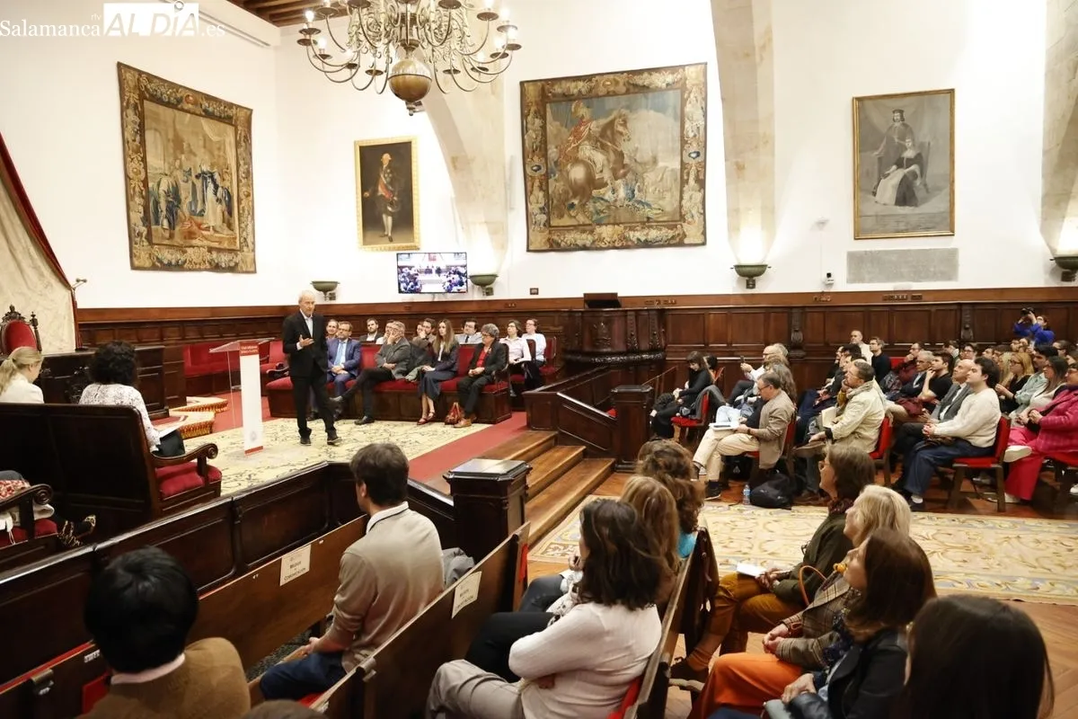 El prestigioso filósofo político Michael Sandel, profesor de la Universidad de Harvard y Premio Princesa de Asturias de Ciencias Sociales 2018, ha participado este martes en el ciclo de conferencias organizado con motivo del V Centenario de la Escuela de 