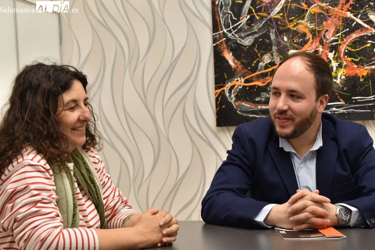 Ana Carlos y Diego Matos, tesorera y presidente, respectivamente, de la Asociación Salmantina de Periodistas (ASPE)