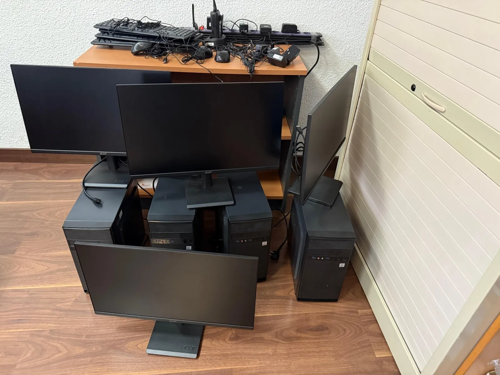 Nuevos ordenadores recibidos por la Policía Local de Santa Marta
