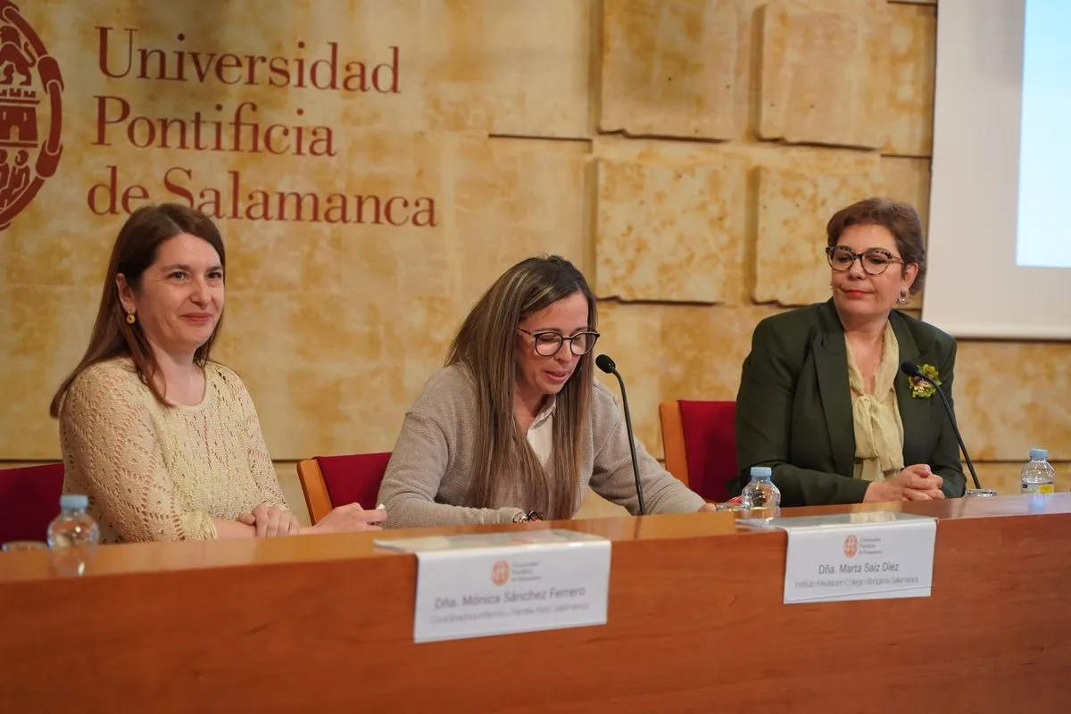 Foto 2 - Salamanca analiza los retos de la protecci&oacute;n infantil en la I Jornada de Acogimiento Familiar en la UPSA