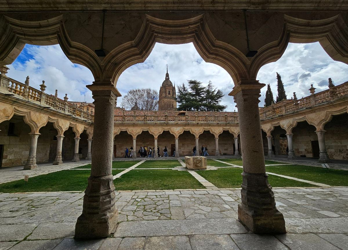 Patio Escuelas Menores, Salamanca
