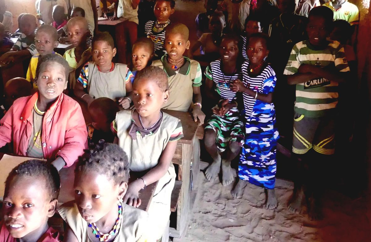 Tejiendo Esperanza: África Nos Habla en Salamanca Catedral