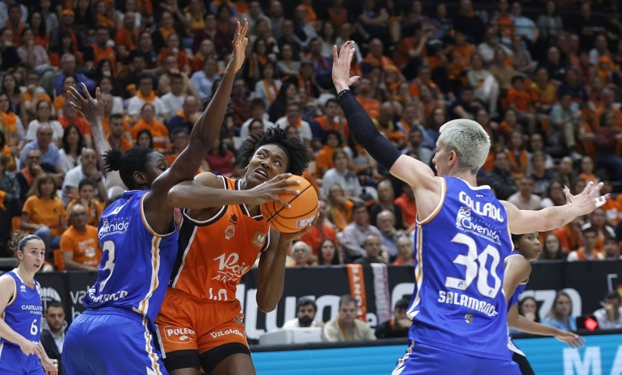 El Perfumerías Avenida se queda sin Liga en Valencia tras un gran esfuerzo (75-62)