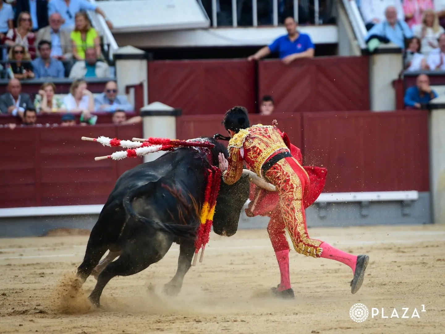 Valiente y corajudo Marco Pérez con el peligroso tercero | FOTO: @LasVentas