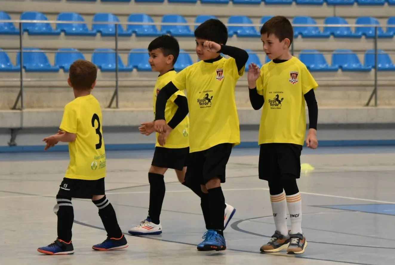 Foto 8 - El Ciudad Rodrigo juega a cubierto una nueva jornada de su Liga Prebenjam&iacute;n