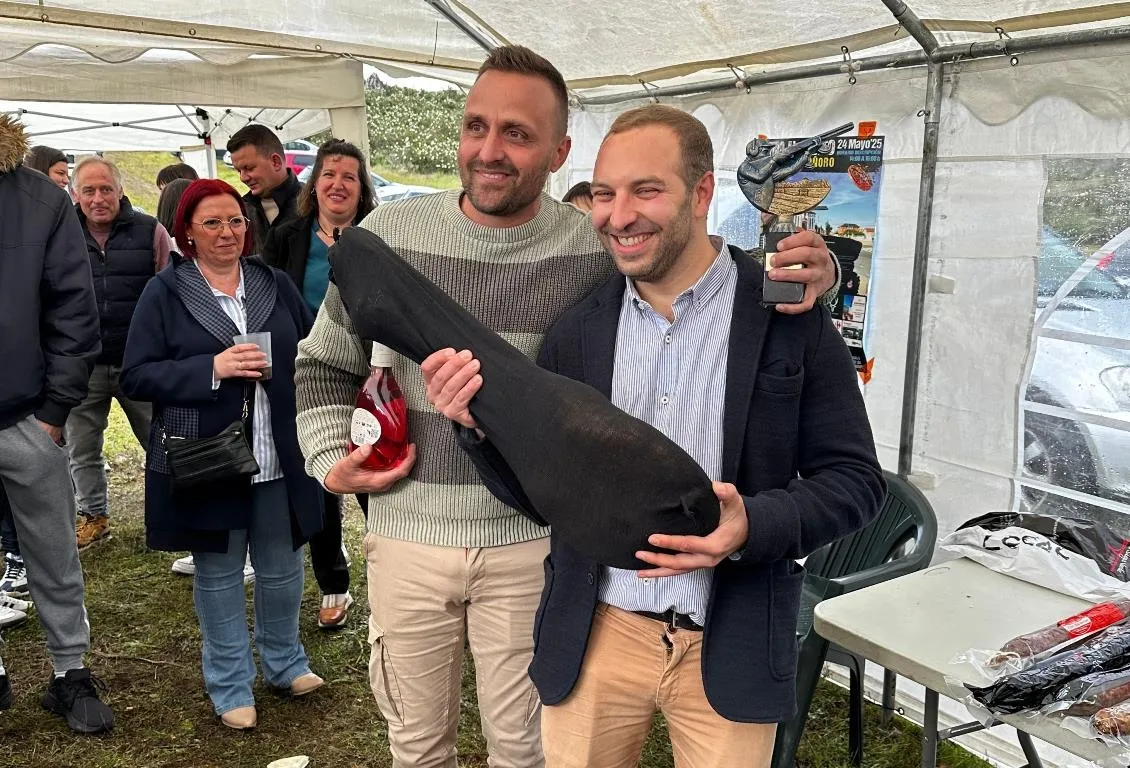 Foto 2 - Daniel Cenzual gana la tirada al plato de las fiestas de La Atalaya