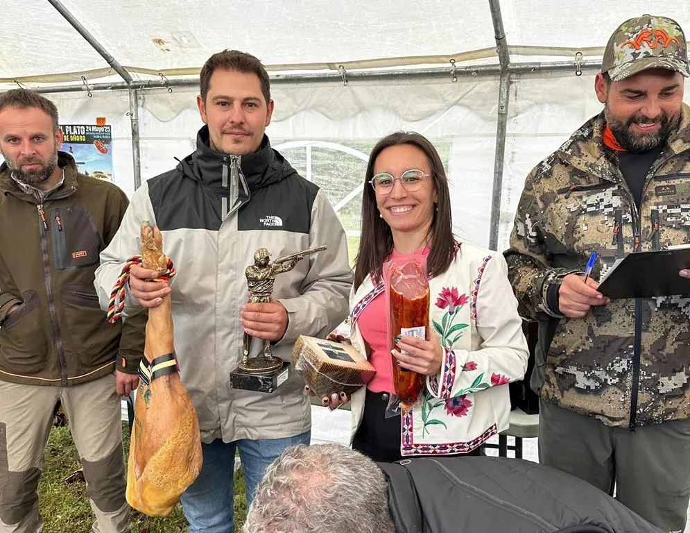 Foto 6 - Daniel Cenzual gana la tirada al plato de las fiestas de La Atalaya