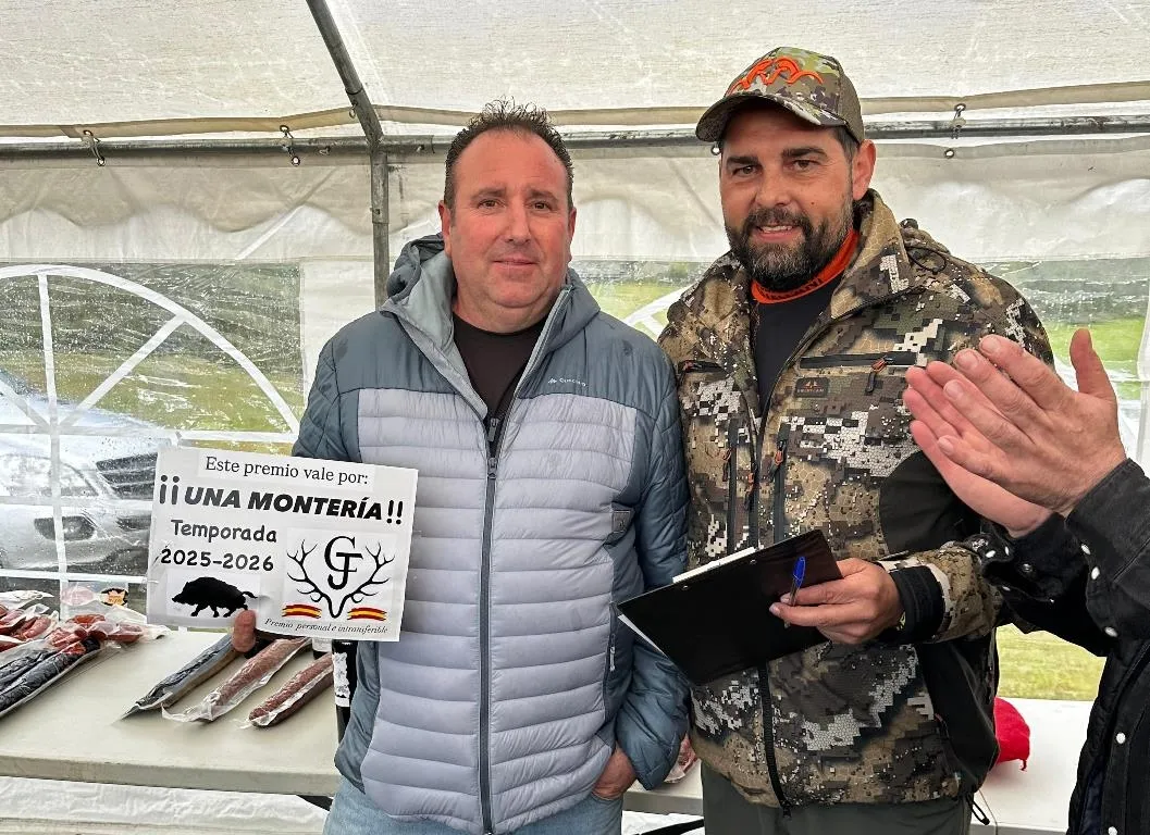 Foto 11 - Daniel Cenzual gana la tirada al plato de las fiestas de La Atalaya