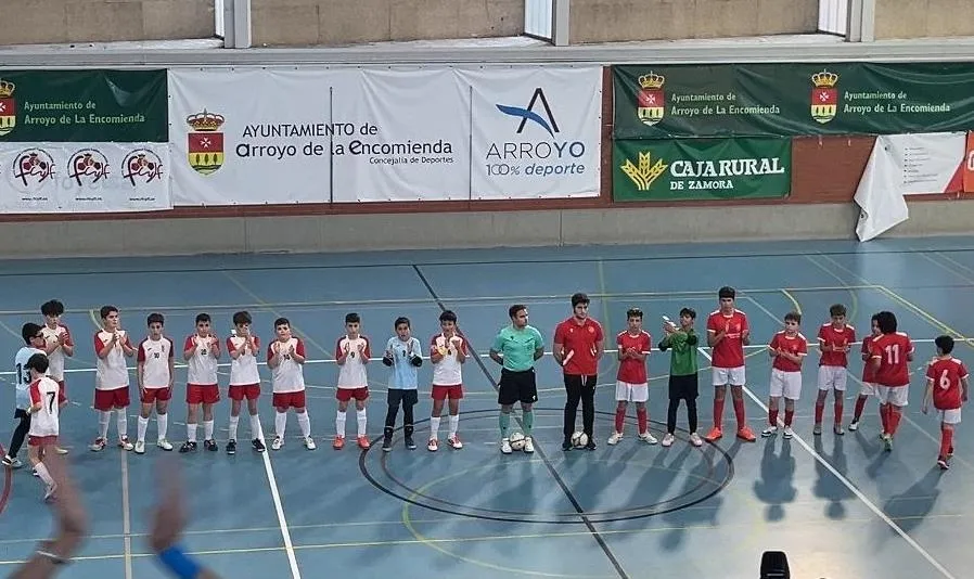 Foto 2 - El III Alev&iacute;n A arranca con victoria la fase regional