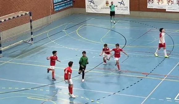 Foto 6 - El III Alev&iacute;n A arranca con victoria la fase regional