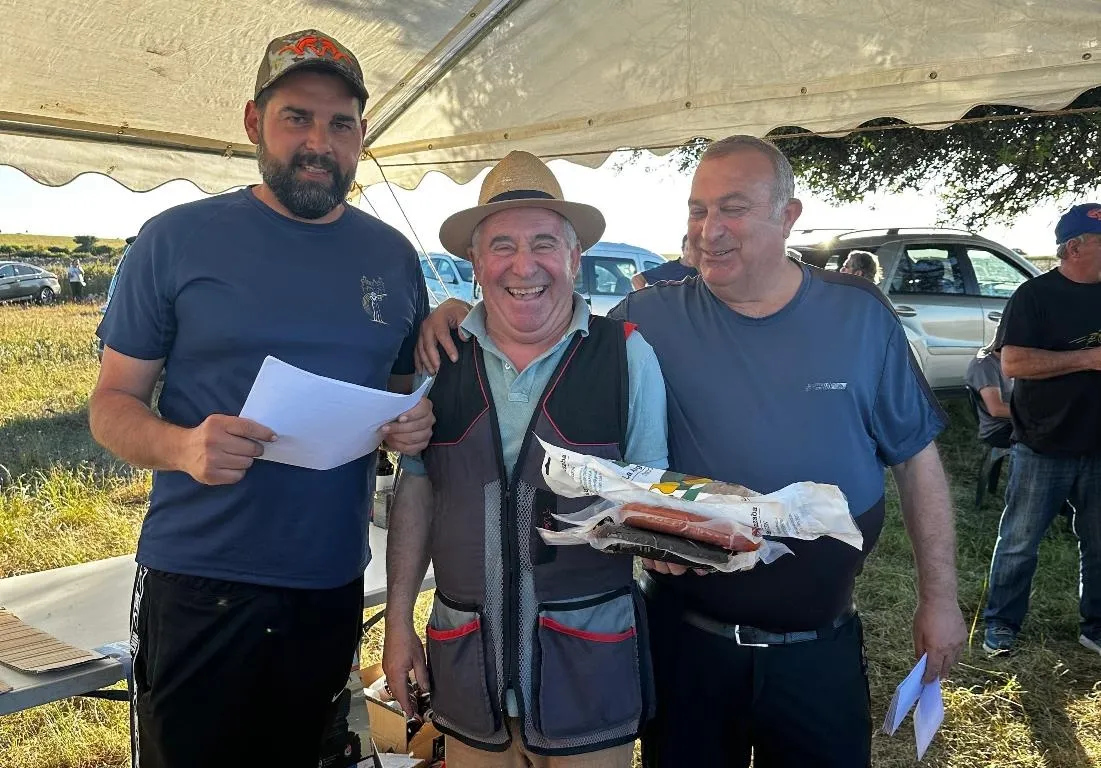 Foto 10 - Juan Rodr&iacute;guez se hace con la victoria en la Tirada al Plato de Fuentes de O&ntilde;oro