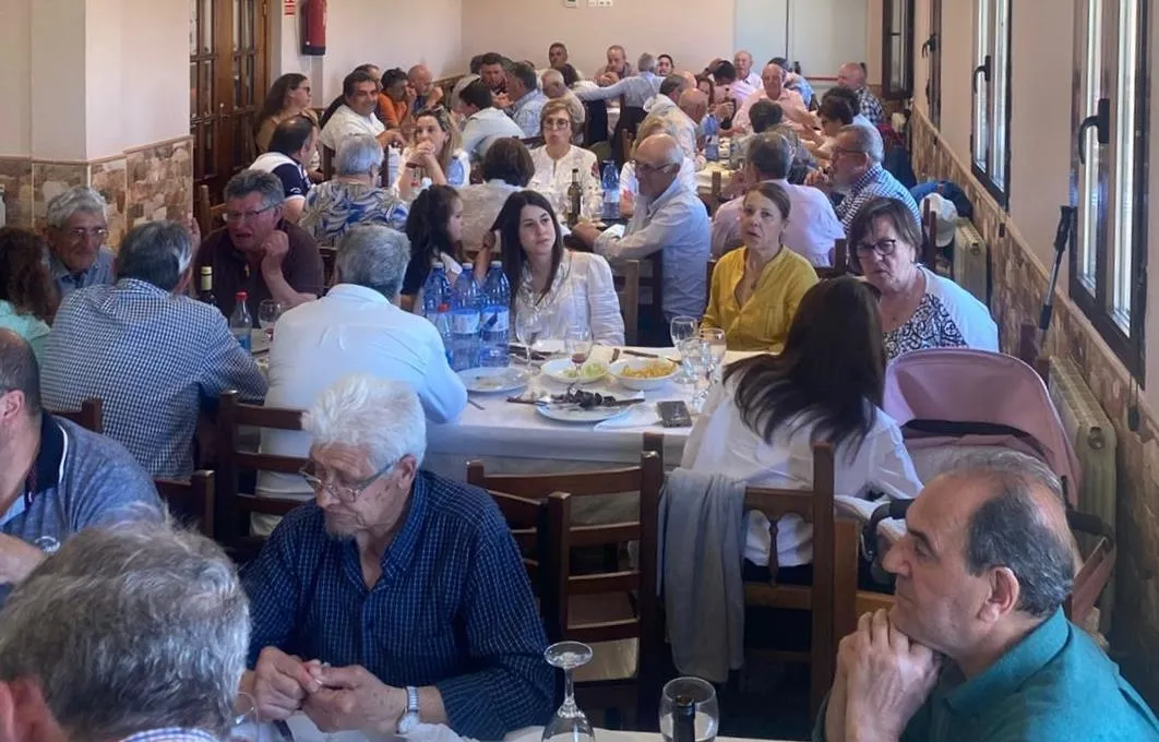 Foto 4 - La Pe&ntilde;a Taurina Manuel Diosleguarde conmemora sus 10 a&ntilde;os