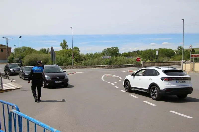 Foto 2 - Alba de Tormes en ebullici&oacute;n: Miles de peregrinos llenan la villa ducal  