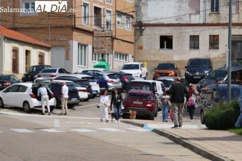 Foto 8 - Alba de Tormes en ebullici&oacute;n: Miles de peregrinos llenan la villa ducal  