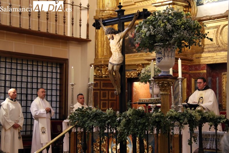 Alba de Tormes: Veneración cuerpo Santa Teresa tras 111 años