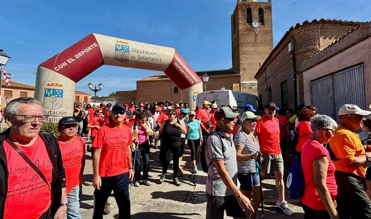 El 8º Paseo Saludable de Paradinas congrega a cerca de 700 personas en apoyo a la Asociación de Padres de Niños Sordos de Salamanca