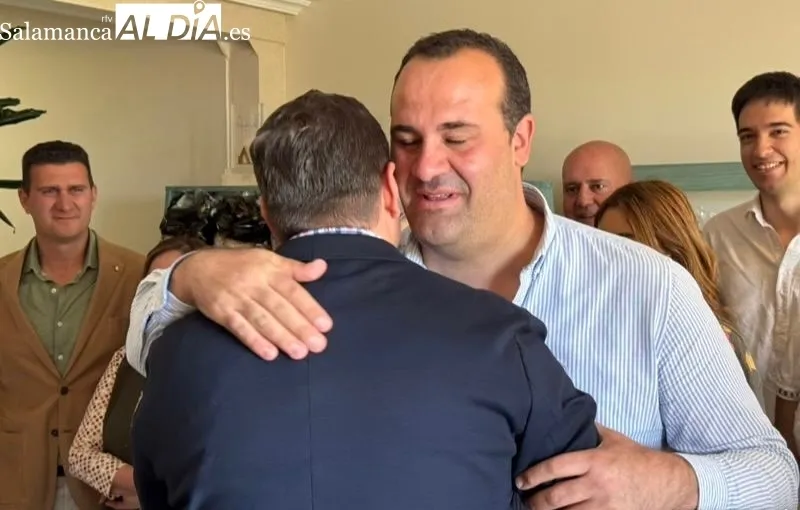 Javier Iglesias visita la empresa Dulca