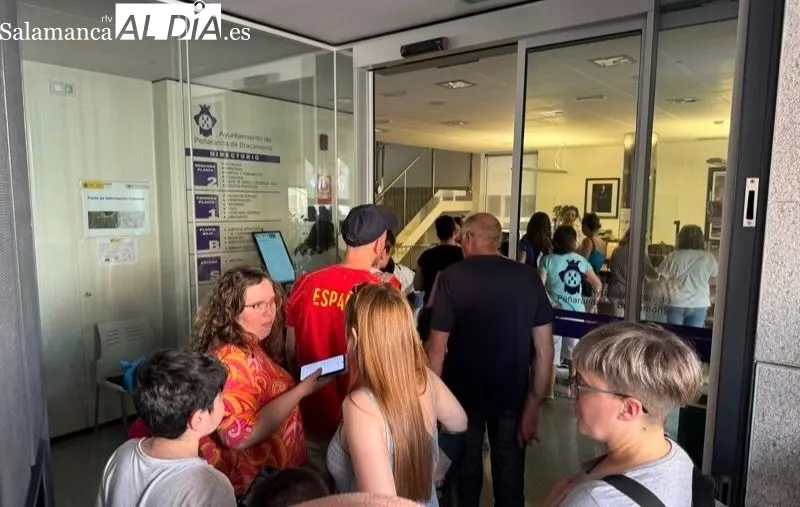 Foto 4 - Multitudinaria fiesta en Pe&ntilde;aranda para vivir la grabaci&oacute;n del v&iacute;deo promocional del Gran Prix