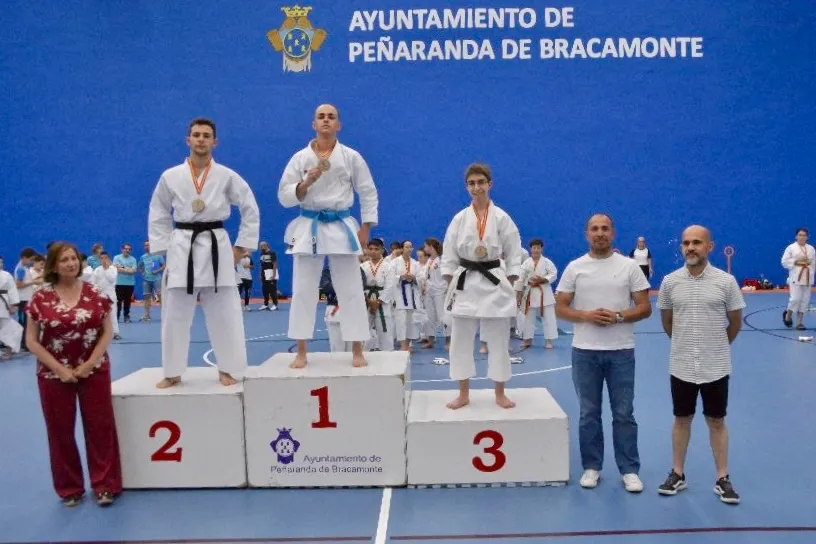 Foto 10 - Gran ambiente y nivel en el estreno del Campeonato Provincial de K&aacute;rate en Pe&ntilde;aranda